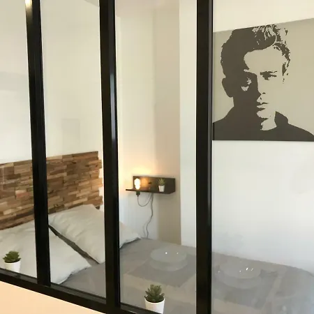 Au Studio 36 Arras Avec Parking Prive Buitenkant foto